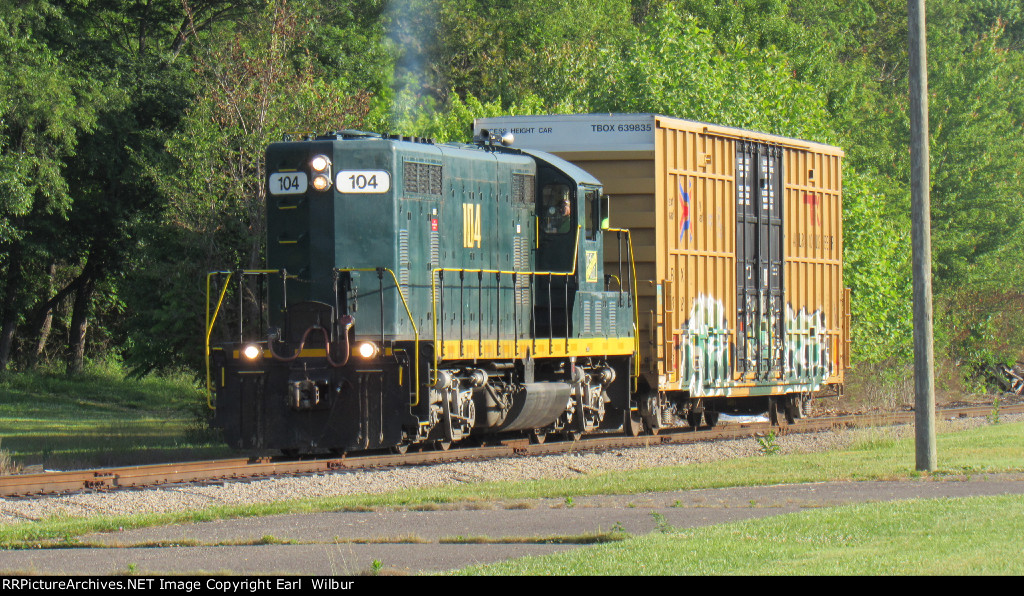 Ohio South Central Railroad (OSCR) 104